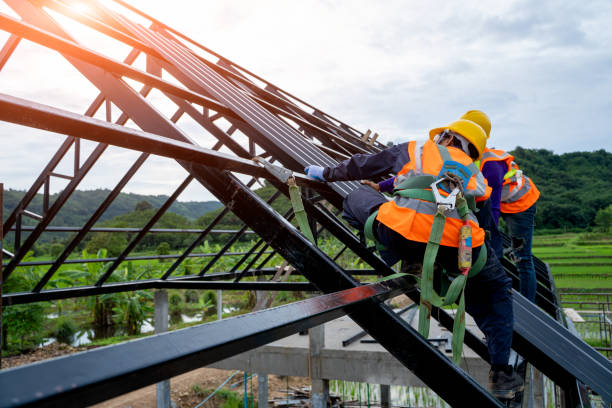 Best Emergency Roof Repair  in De Witt, NY